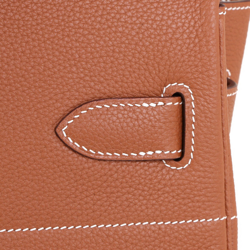 Minimalist handbag styled for everyday wear