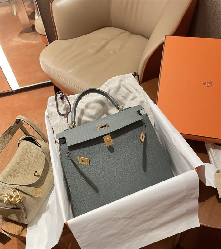  versatile shoulder bag styled with outfit