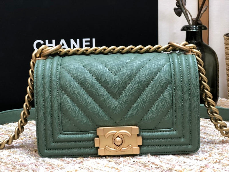  mid purse view 9