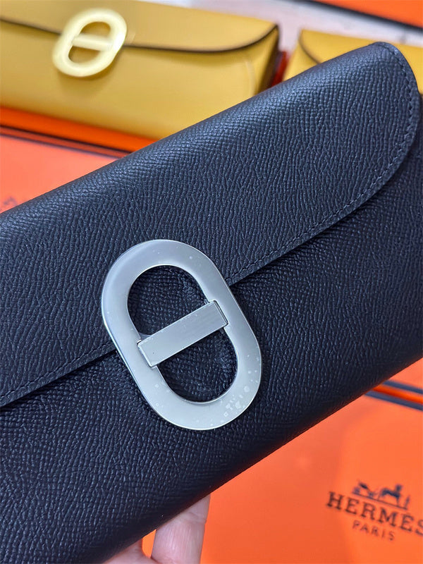 Side view of effortless structured handbag