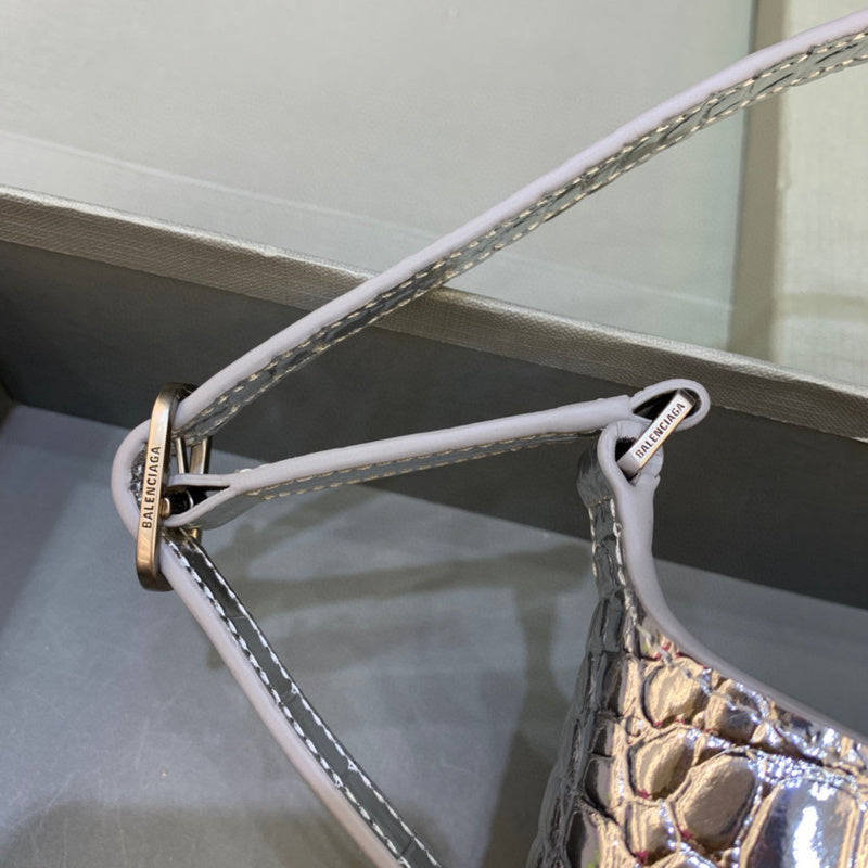 Zivas Charm Refined Everyday Style Statement Handbag (Timeless Wardrobe Addition) – Back View