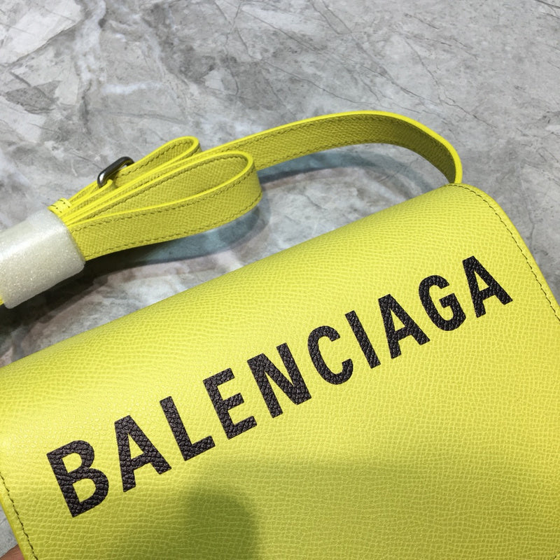 Understated Faux Leather Handbag - Premium Craftsmanship Detailing | Women's Everyday Carry Handbag #818 - interior view (image 6) of designer-inspired handbag