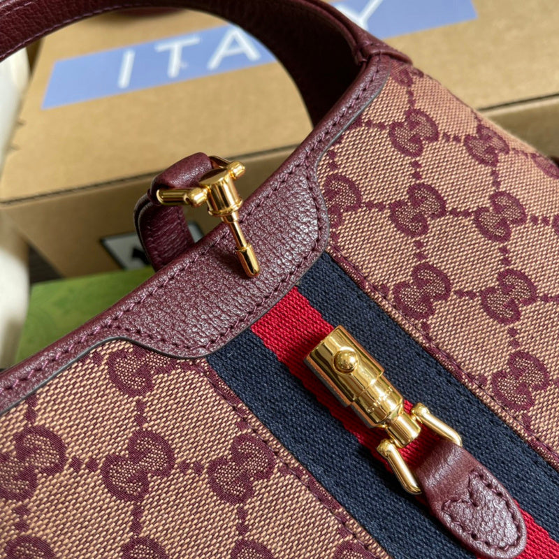 Side profile of classic elevated women's handbag – women's designer-style accessory