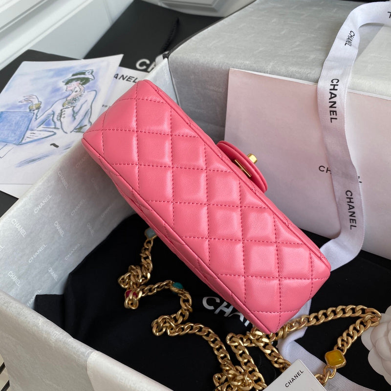 Zivas Charm Signature Style Fashion Handbag (Versatile Style Statement) – Lifestyle Shot
