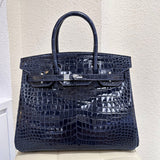  Refined carryall bag front view 25