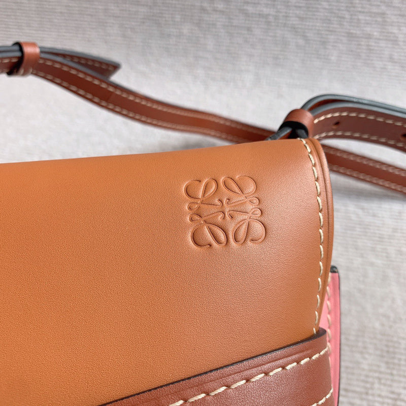 Ziva's Charm handbag – back view (25cm*18cm*12cm)