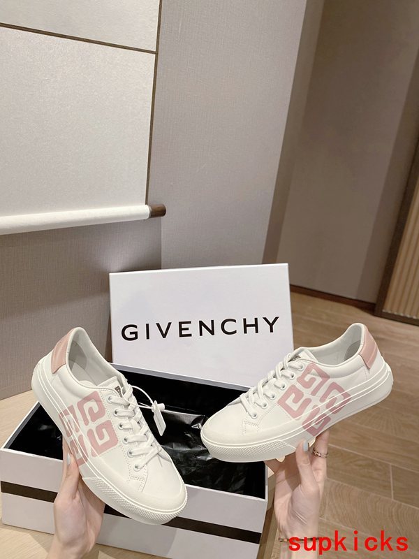 Givenchy shoes Style 008 - logo and branding close-up