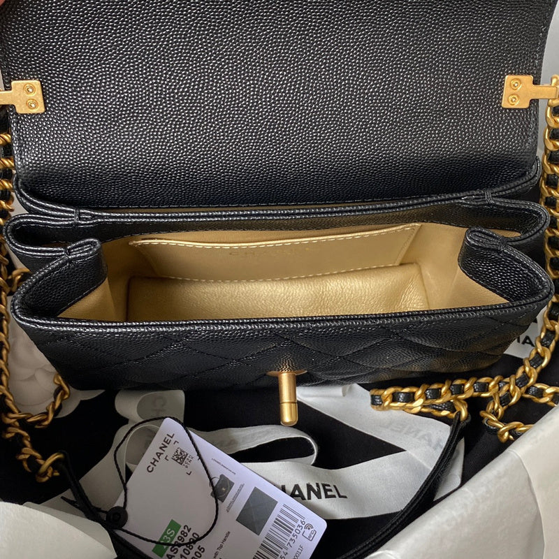  women's handbag, mid design, view 3