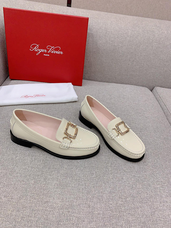 Back view of Roger Vivier luxury piece style No.070
