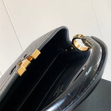  everyday structured bag styled with outfit 30