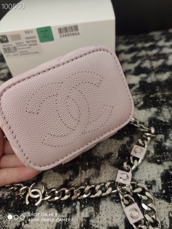  women's handbag, versatile design, view 4