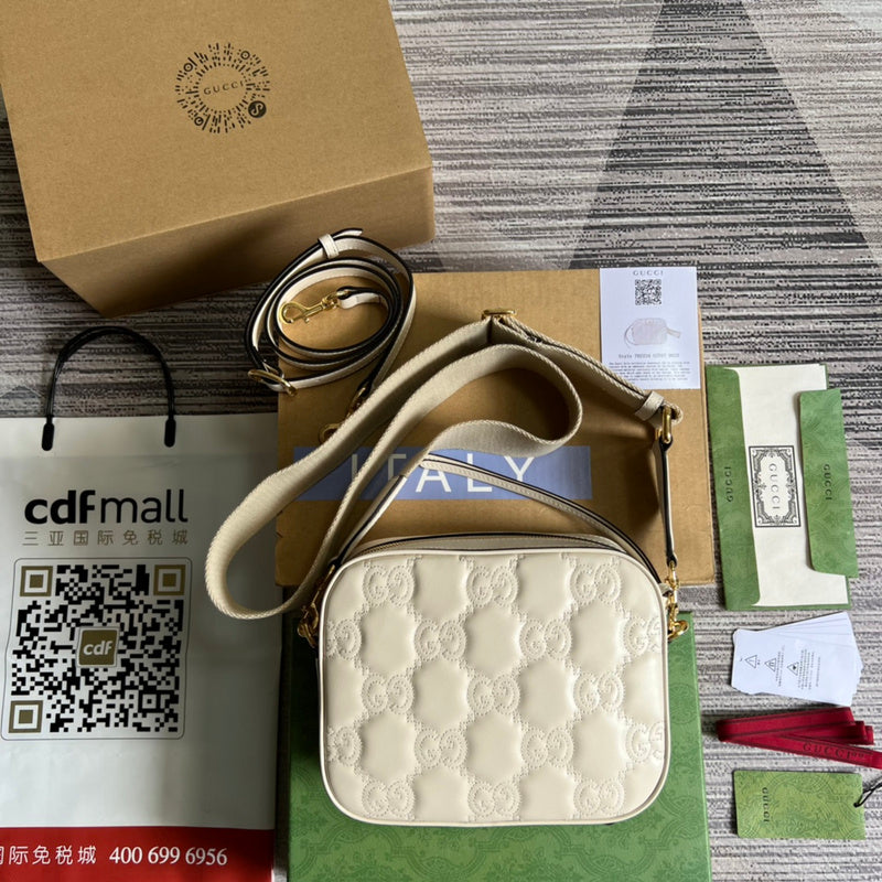 Front view of statement modern women's handbag – women's luxury accessory