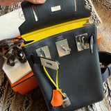  timeless tote bag detail view showing craftsmanship