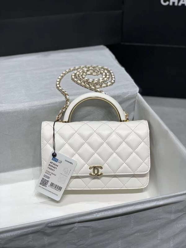 Zivas Charm Timeless Appeal Luxury Handbag (Considered Detail & Form) – Close-Up Detail