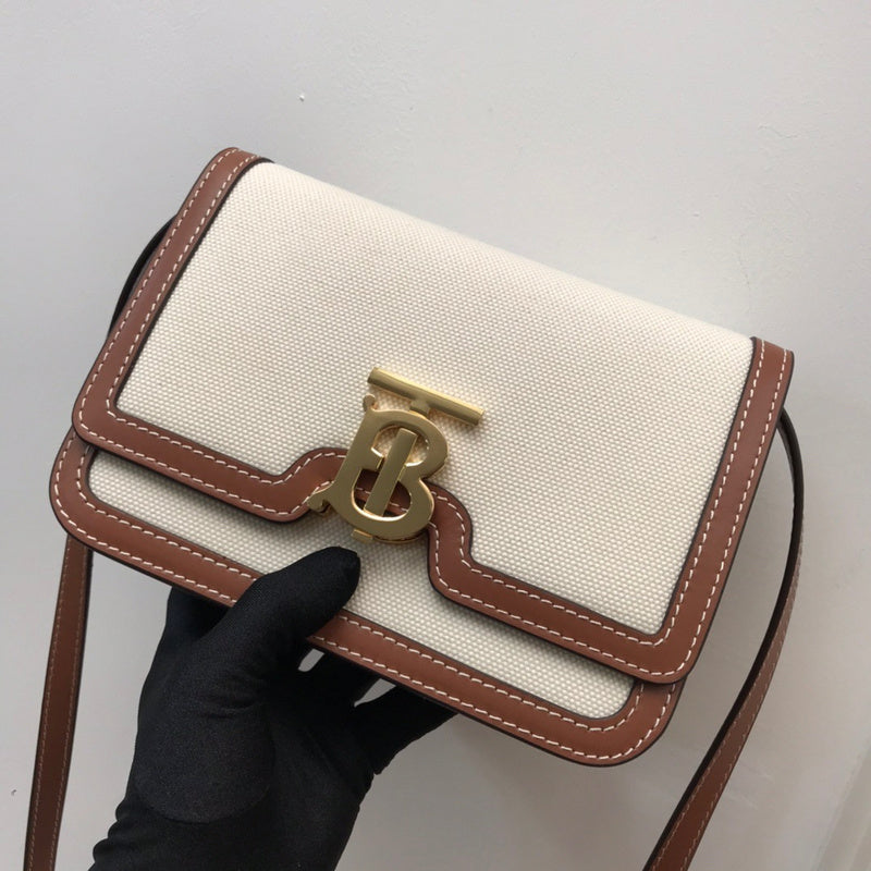 Ziva's Charm handbag – detail view (one versatile size)