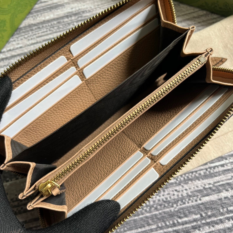 Side profile of sleek refined women's handbag – women's statement bag