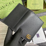 Handle and strap detail of everyday-luxe sleek women's handbag – women's luxury handbag