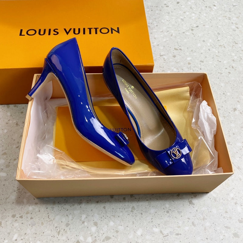 Front view of Louis Vuitton luxury piece style No.182