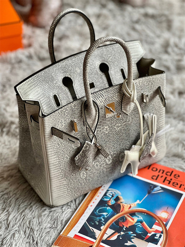  carryall bag close-up of hardware and finish