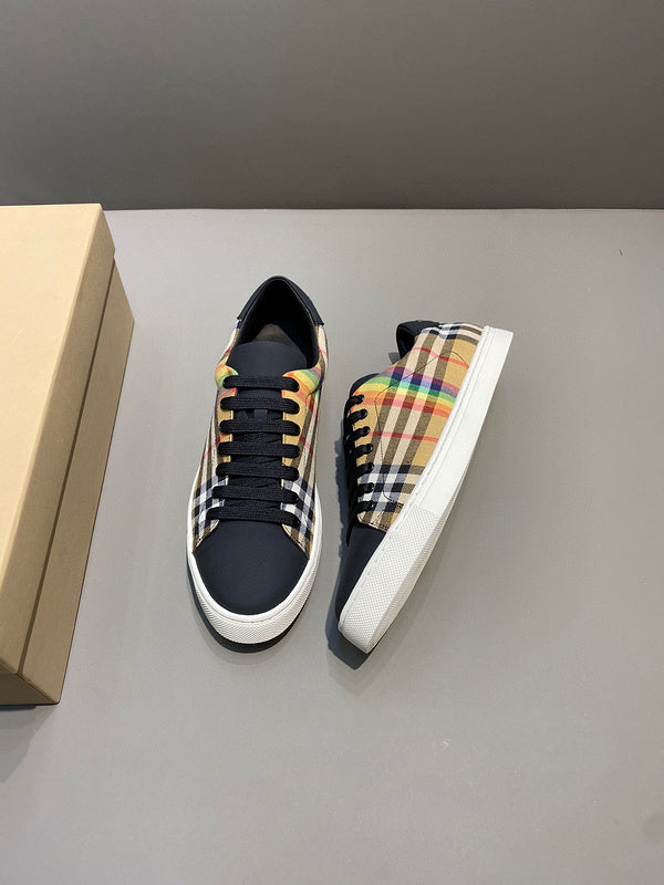 Burberry shoes Style 098 - close-up of iconic logo design
