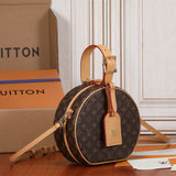  crossbody bag interior and compartment view