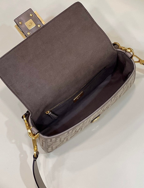 Ziva's Charm handbag – side angle view (27cm*6cm*15cm)
