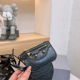 Ziva's Charm handbag – close-up view (one versatile size)