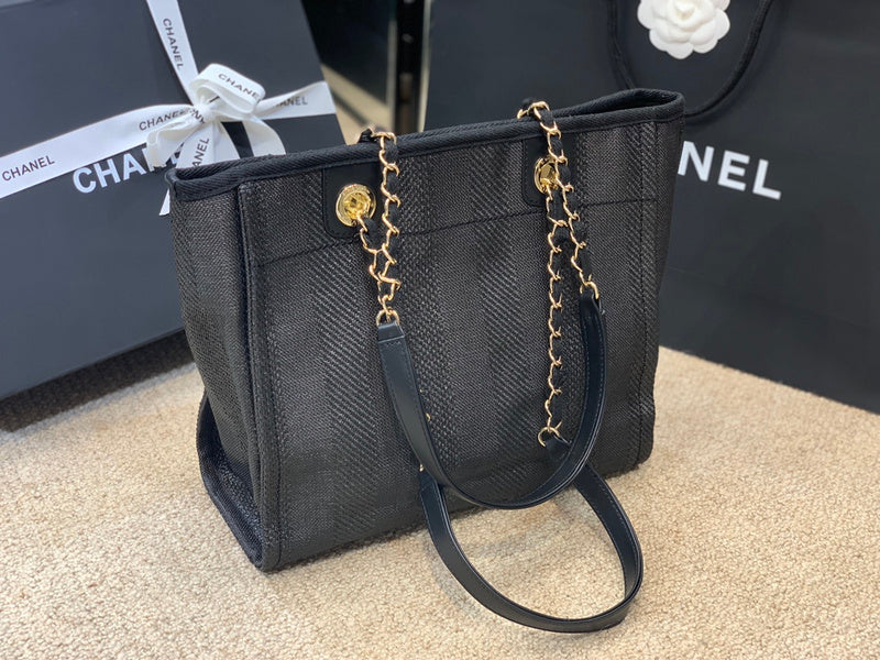  handbag, spacious everyday style, image 5