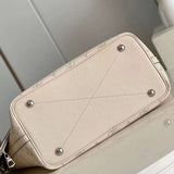 Handle and strap detail of chic premium women's handbag – women's premium purse