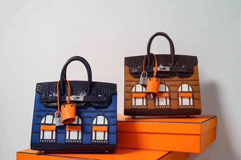 Interior view of minimalist premium bag