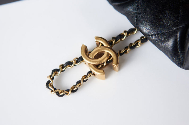  handbag, compact everyday style, image 5