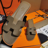 Hermes sandals Style 095 - texture and material detail