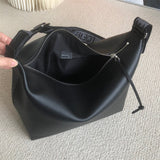 Ziva's Charm handbag – product shot (33cm*29cm*16cm)