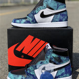 Nike Men's & Women's Designer Low-Top Shoes — Style 017 angle view