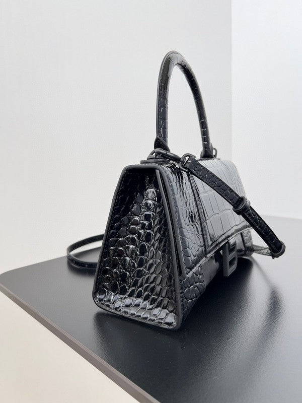 Zivas Charm Effortless Sophistication Statement Handbag (Refined Practical Design) – Full Silhouette