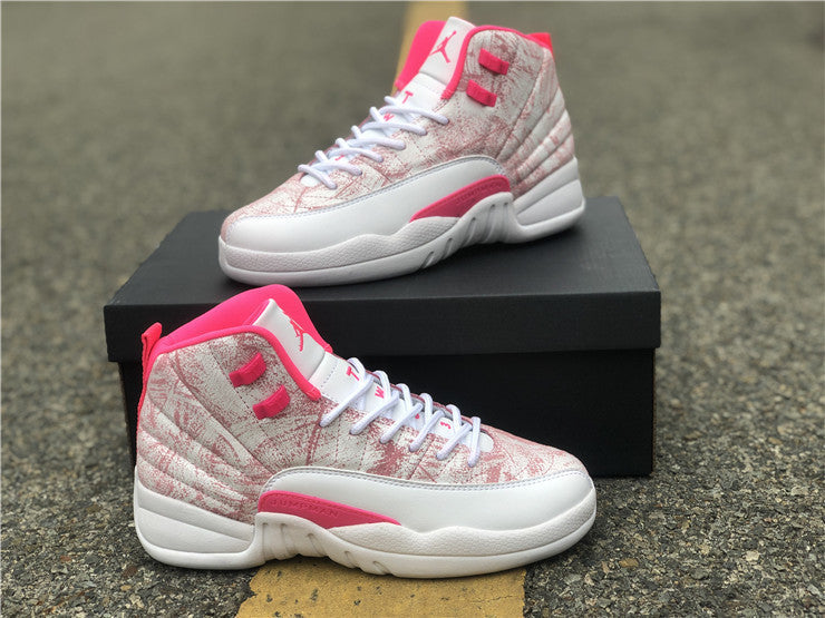 Nike Men's & Women's Premium Casual Sneakers — Style 148 angle view