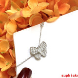 Close-up detail view of Van Cleef & Arpels unisex jewelry piece