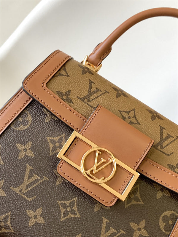  modern shopper bag styled with outfit