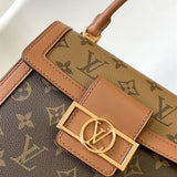  modern shopper bag styled with outfit