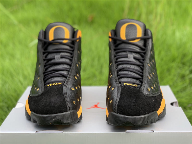 Nike Men's & Women's Luxury Low-Top Trainers — Style 105 interior view