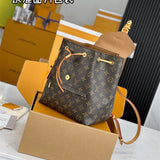  modern tote bag styled with outfit 12