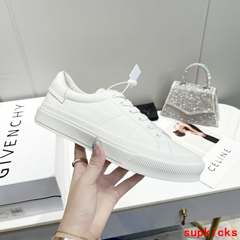 Givenchy shoes Style 089 - sole and craftsmanship detail