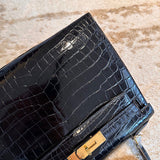  Essential carryall bag carried on shoulder 10