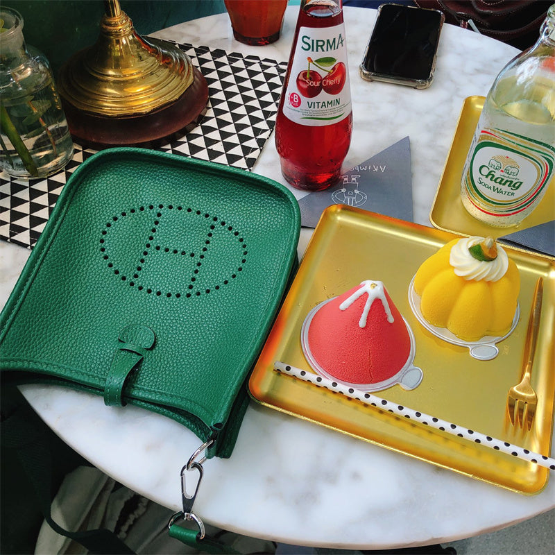  chic shopper bag styled with outfit 12