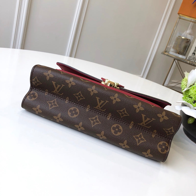 Close-up detail of chic classic women's handbag – women's everyday handbag