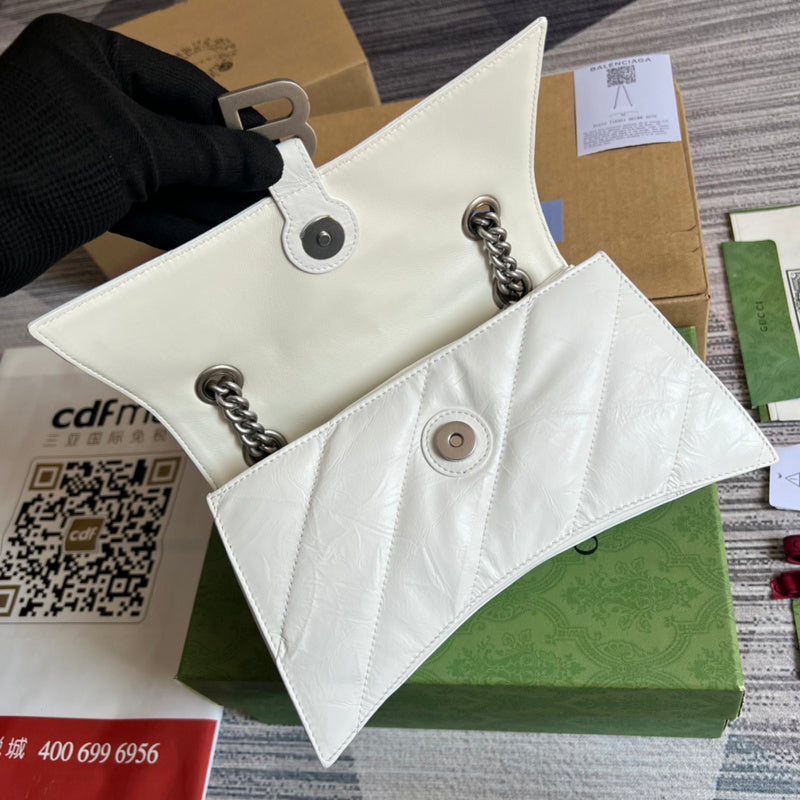 Modern handbag styled for everyday wear