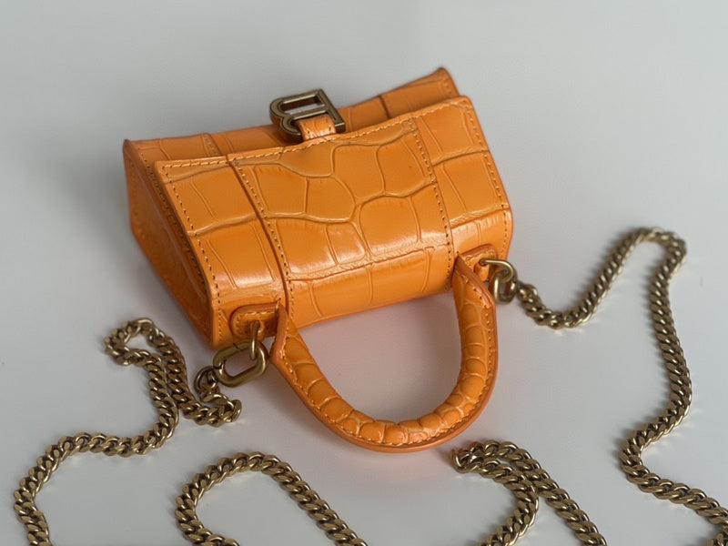 Zivas Charm Signature Style Statement Handbag (Considered Detail & Form) – Interior View