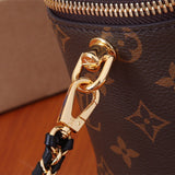  Signature everyday bag front view 7