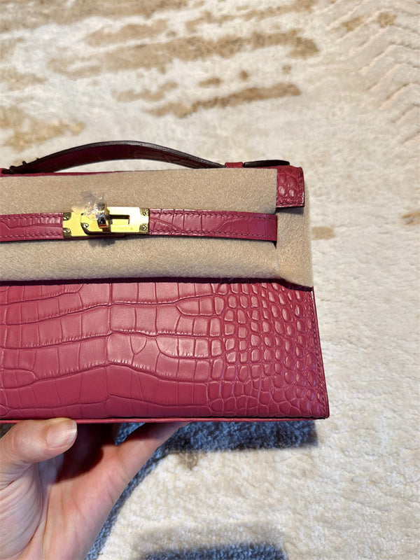 Side view of effortless structured handbag