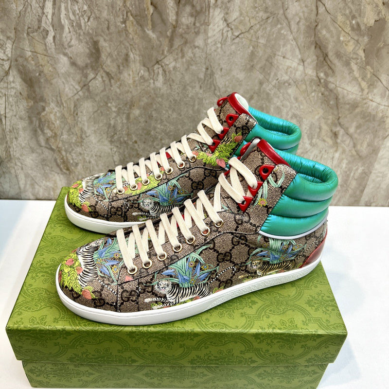 Gucci neutral cream luxury sneakers view 8 minimalist modern build
